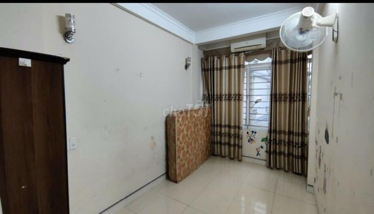 Cho thuê nhà mặt phố Giáp Bát KD Spa, salon...kết hợp ở, 40m2, 4 tầng, 12.5 triệu